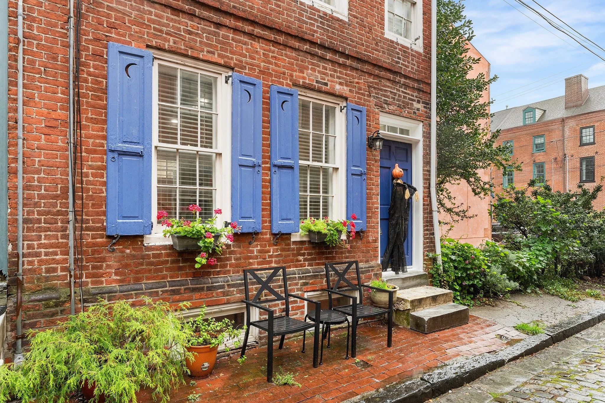 Historic charm meets modern convenience in the heart of Queen Village! This beautifully maintained expanded trinity offers 2 bedrooms, 1 bathroom, and timeless character throughout. Enjoy the modernized kitchen, bright and sunny bedrooms, and a versa