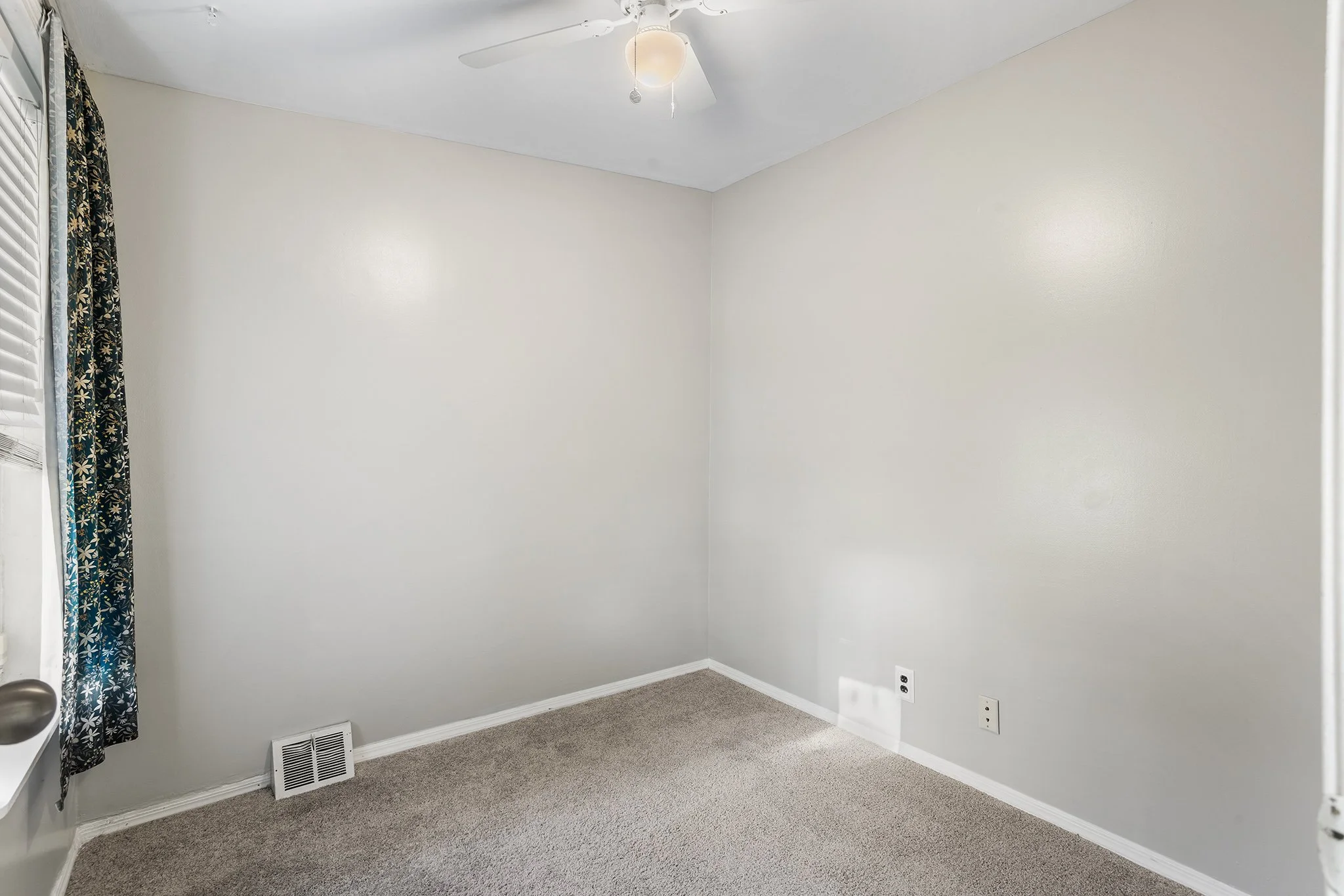 4617 St Davids St, Philadelphia, PA-09.jpg