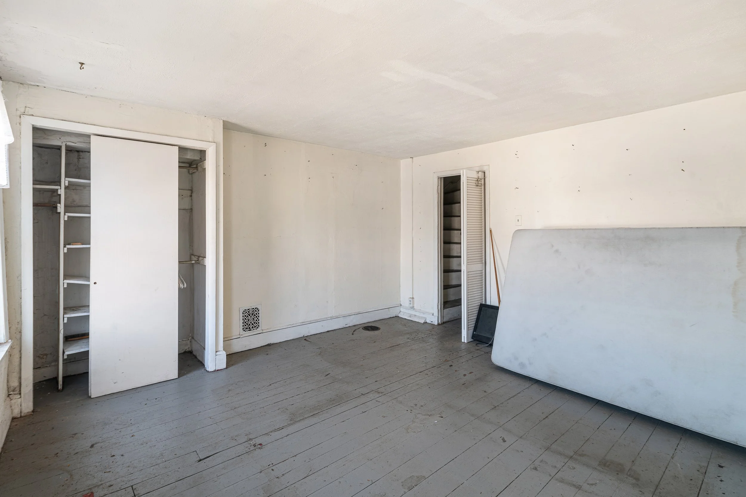 1125 E Susquehanna Ave-Full-12.jpg