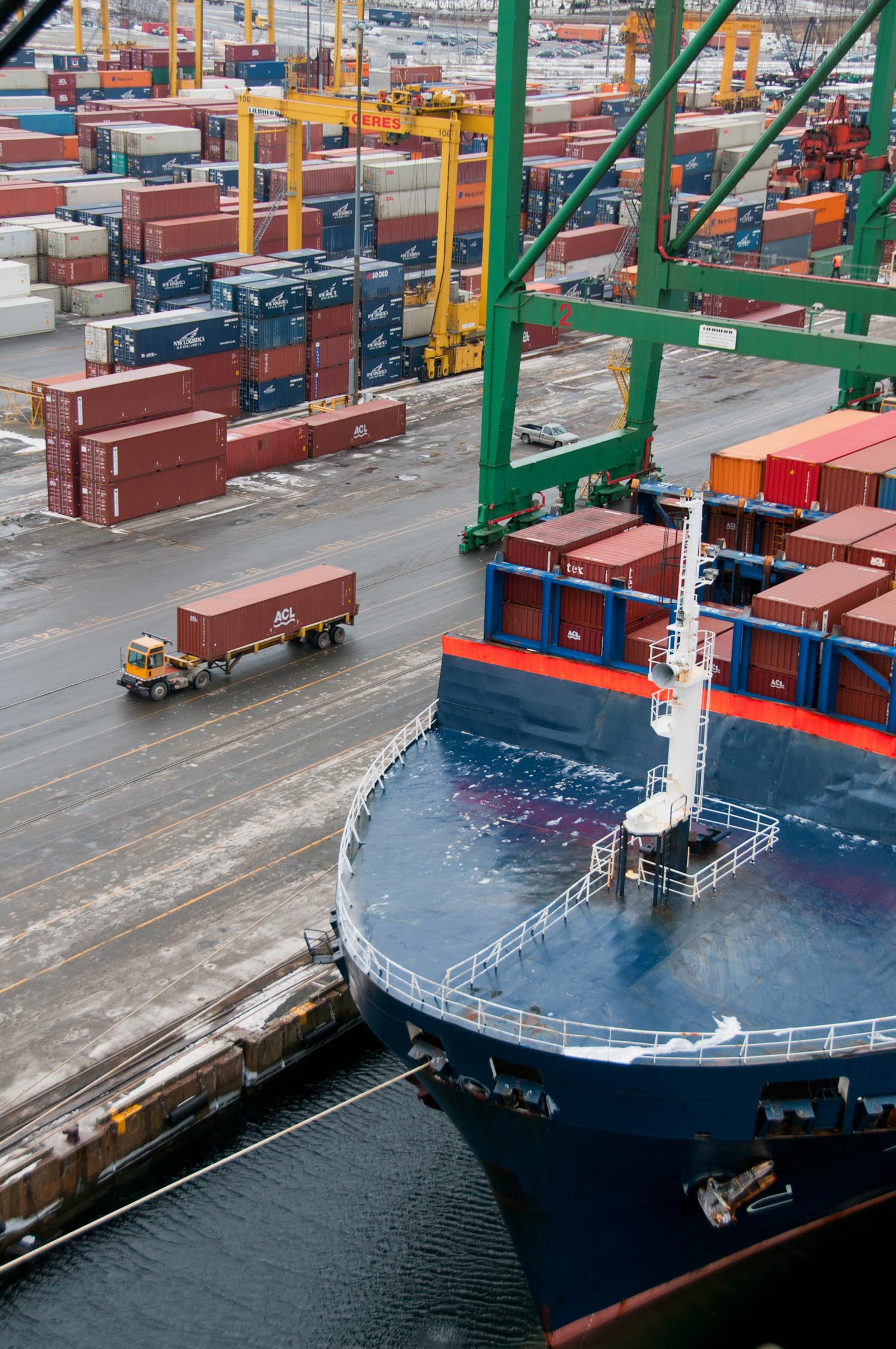 amfraser-Bloomberg News-Port of Halifax-Fairview Cove Container Terminal-Ceres-Halifax NS-7827-photo by Aaron McKenzie Fraser-www.amfraser.com-.jpg