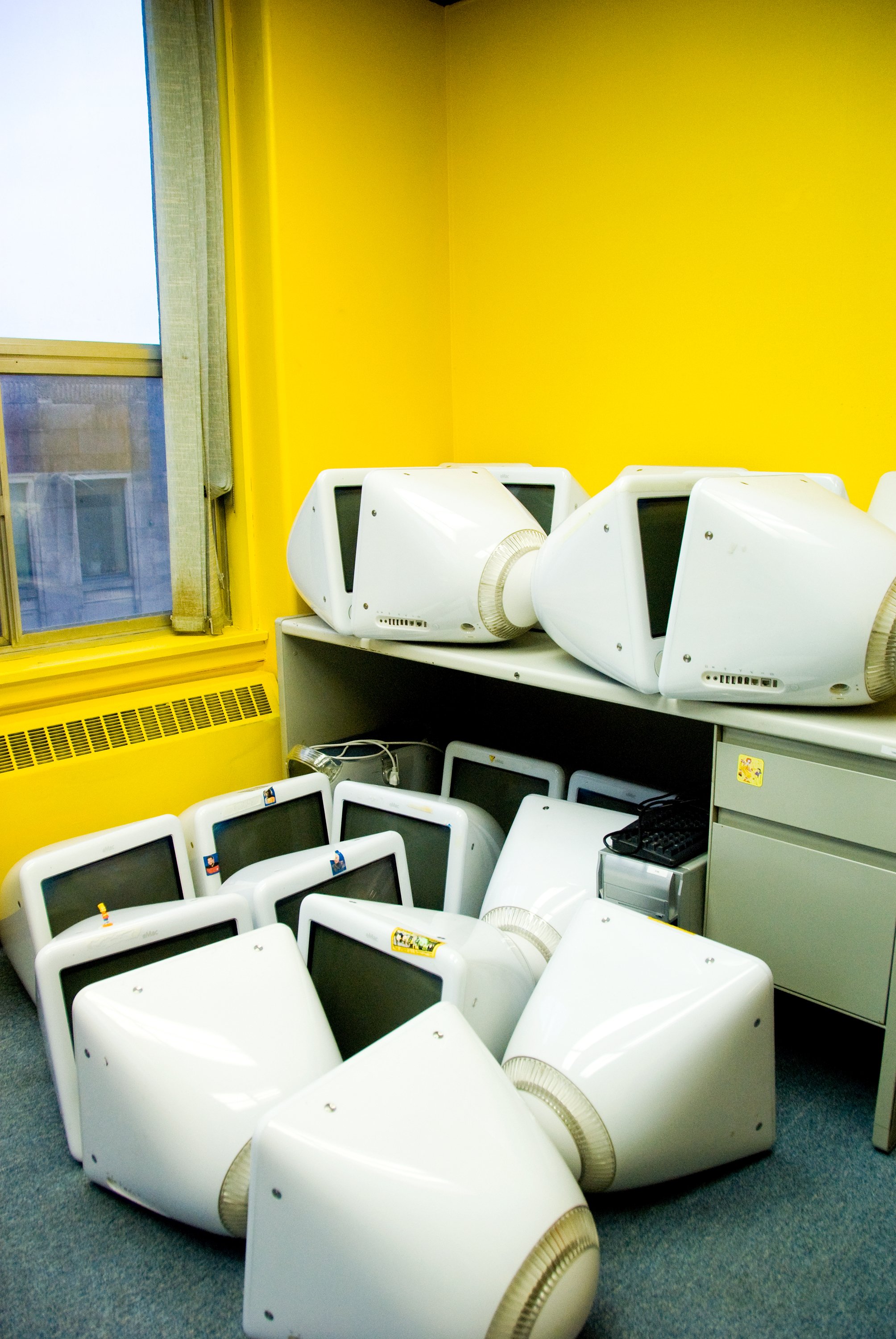 The Globe and Mail - Report on Business - Closing Time, Apple iMac storage