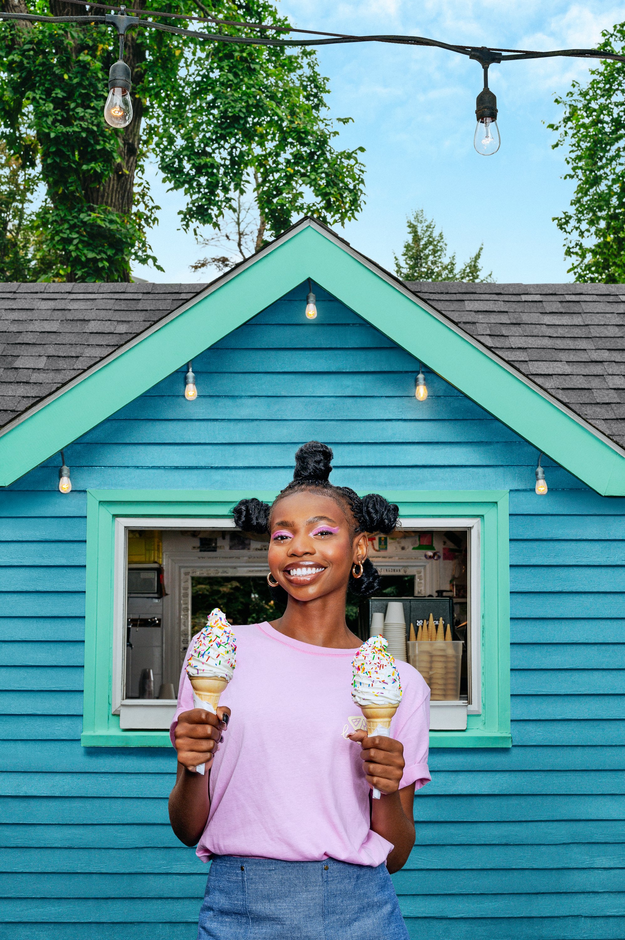 Cossette / UNI Financial Cooperative - Ice Cream Parlour Worker