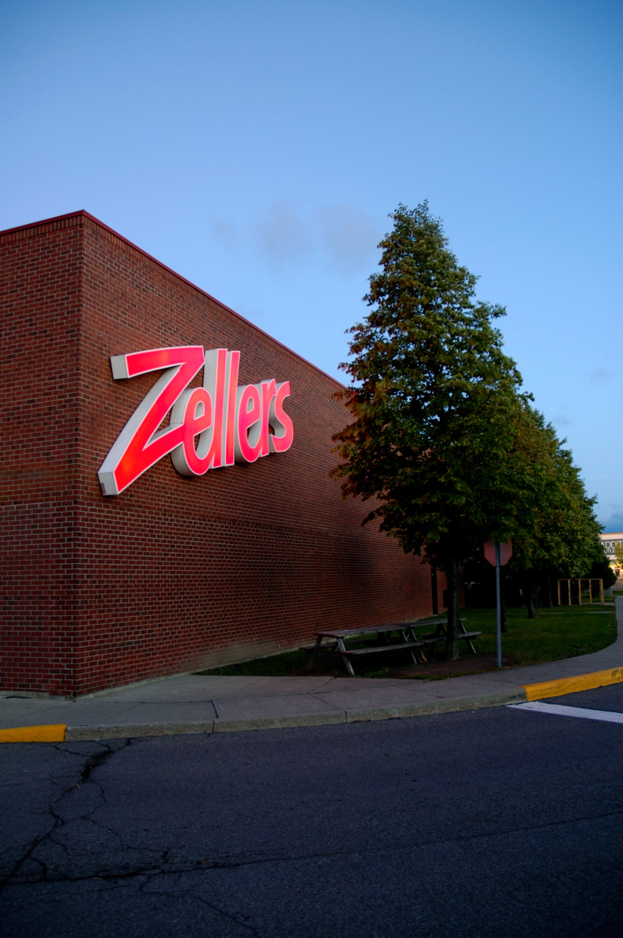 Suburban Zellers - 1995