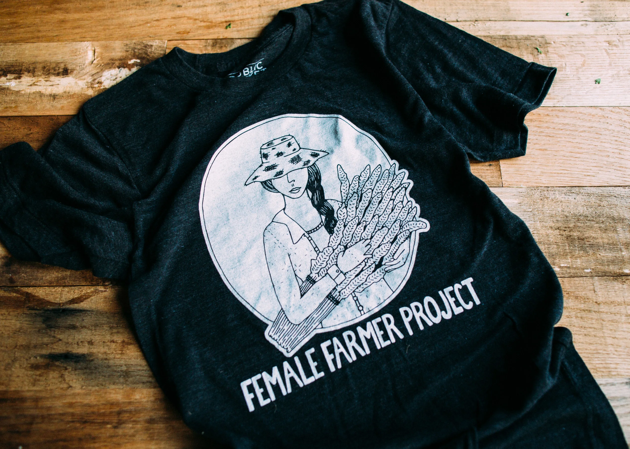 Post a picture of yourself in your FFP tee and tag @rootedinthevalley #femalefarmerproject