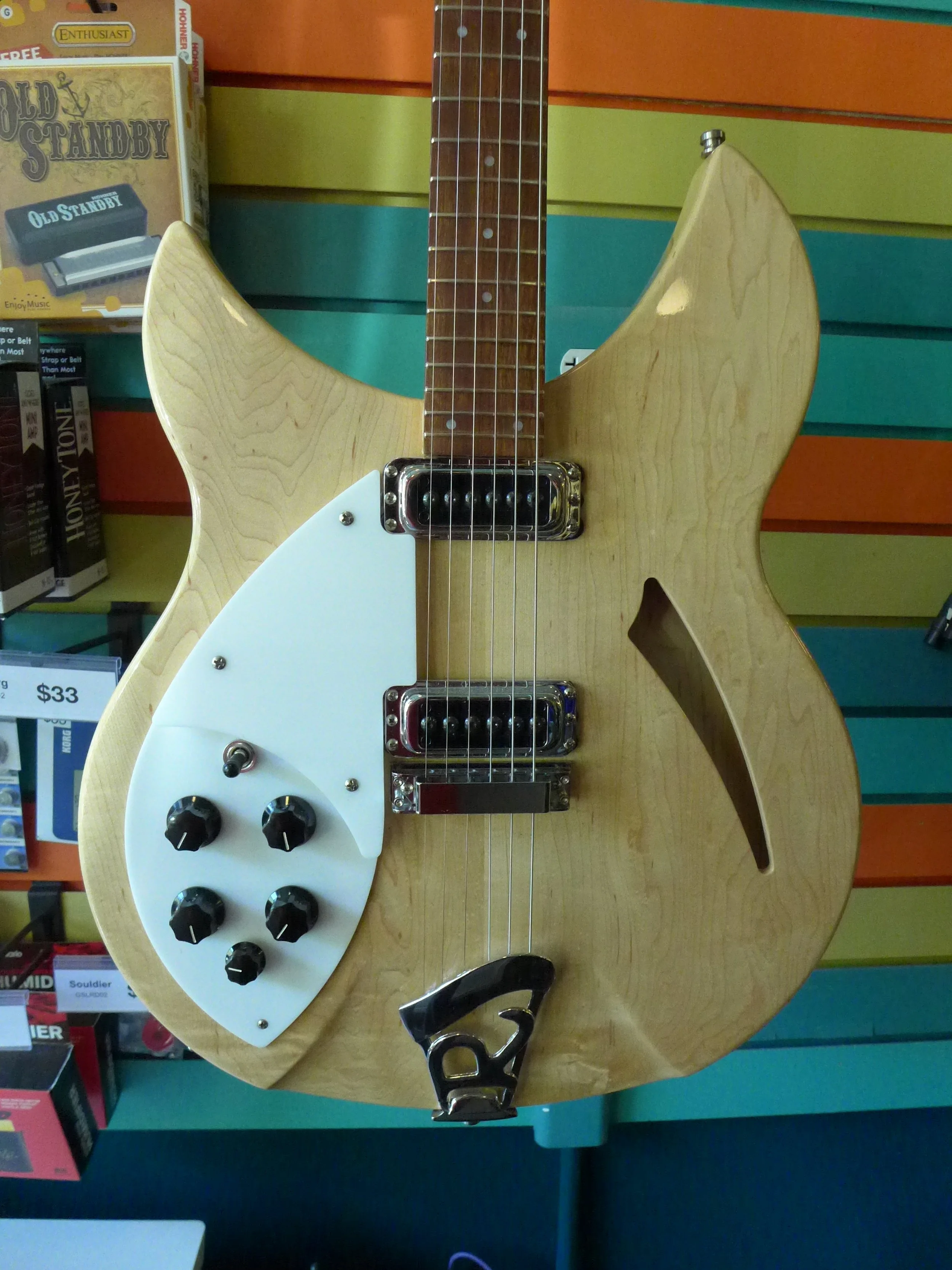 Rickenbacker Mapleglo 330 Left Handed