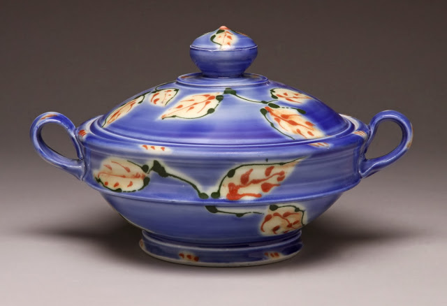 blue+deco+tureen.jpg