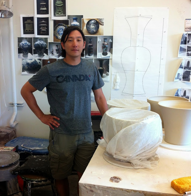 SteveLeeInhisStudio.jpg
