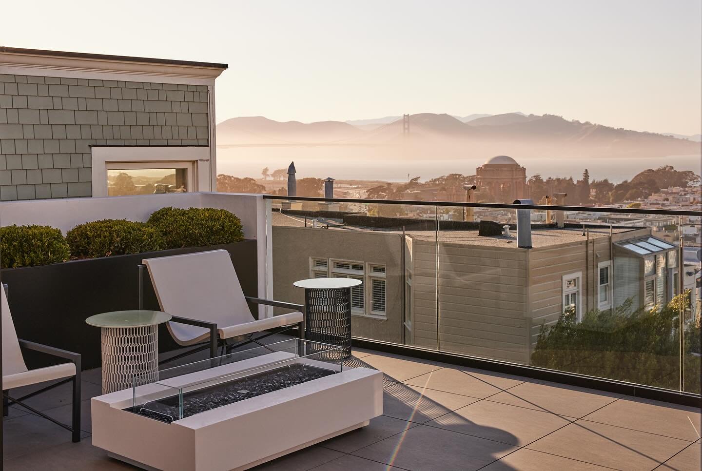 Palace View

Contractor @cook_construction_sf 
Interior Design @sabraballon @ballonstudio_ 
Photography @aubriepick 
Styling @allegrahsiaostylist 
Publication @cahomeanddesign 

#palaceoffinearts #palaceoffineartssanfrancisco #sanfrancisco #cityviews