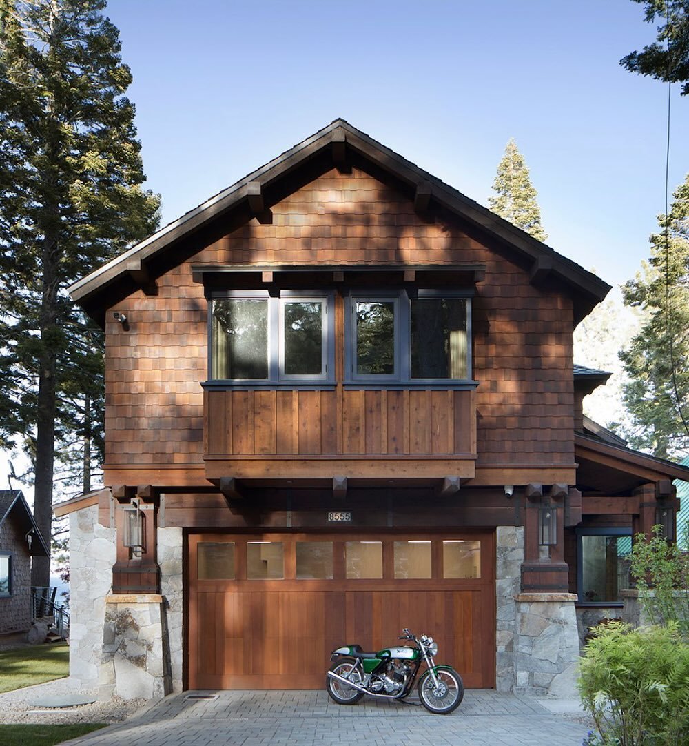&ldquo;Working with full creative freedom in the spellbinding presence of Lake Tahoe, interior designer @lisastaprans did not lack for inspiration on a recently completed West Shore project.
The house, located on a narrow, rocky perch, features sweep
