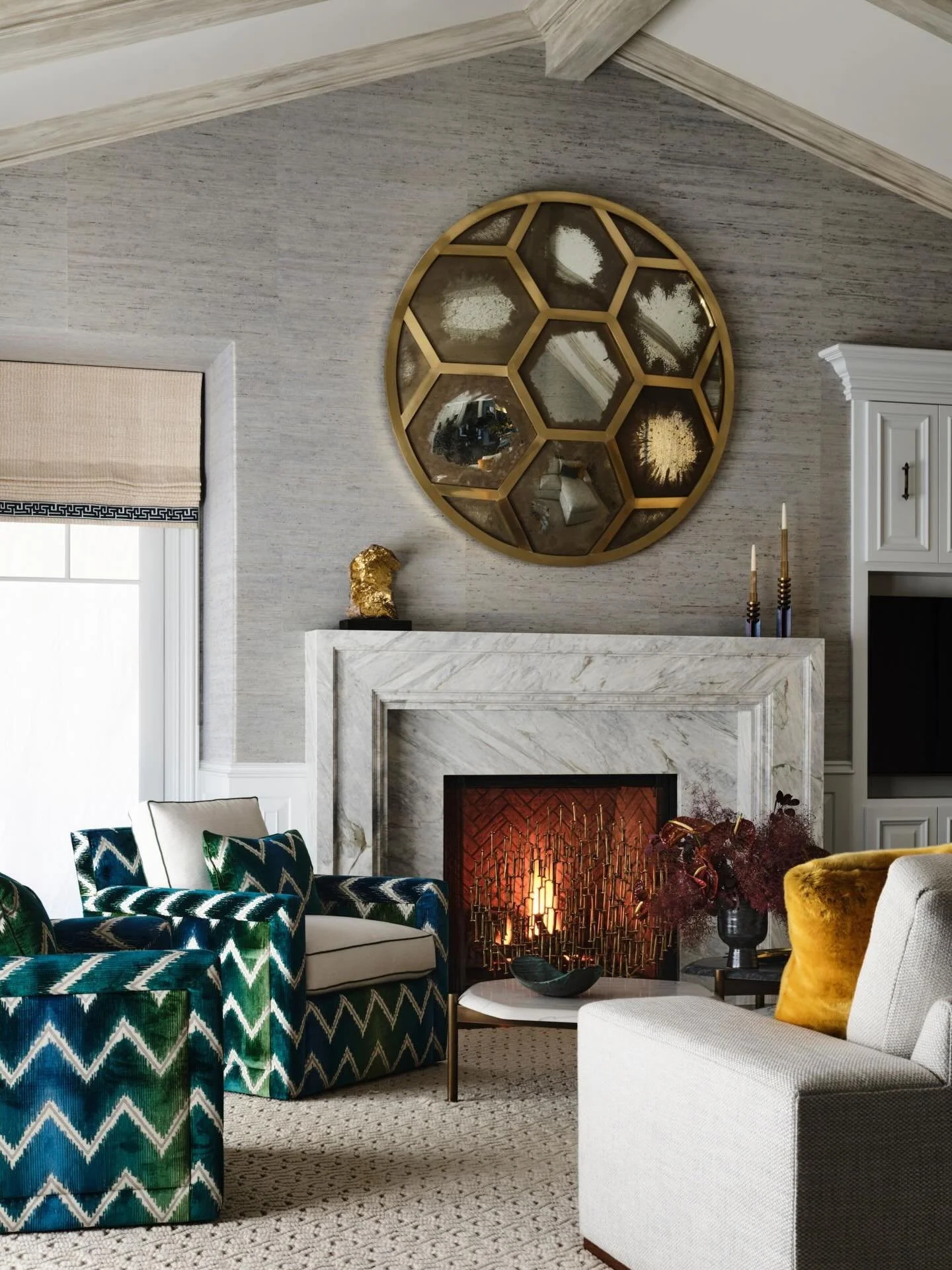 An intentional mix of pattern, proportion, and glow, set for the holiday season.

Interior Design @mariatenagliadesign 
Architecture: Talon Design Group
Builder: Nick Ozier Design @branaghdevelopment 
Photography @douglasfriedman 
Publication @interi