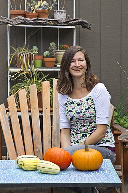 GREEN DREAM Roxanne’s Cafe owner Roxanne Lapuyade encourages diners to not only nosh, but relax, rejuvenate, and recharge at her green garden patio tucked just off Archer Street behind the Smiling Dog Yoga studio in SLO. PHOTO BY JAYSON MELLOM