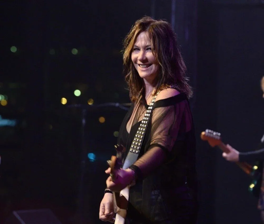 Kathy Valentine of The Go-Go's Talks Sisterhood, Sobriety, and the Band's Rock &amp; Roll Hall of Fame Induction