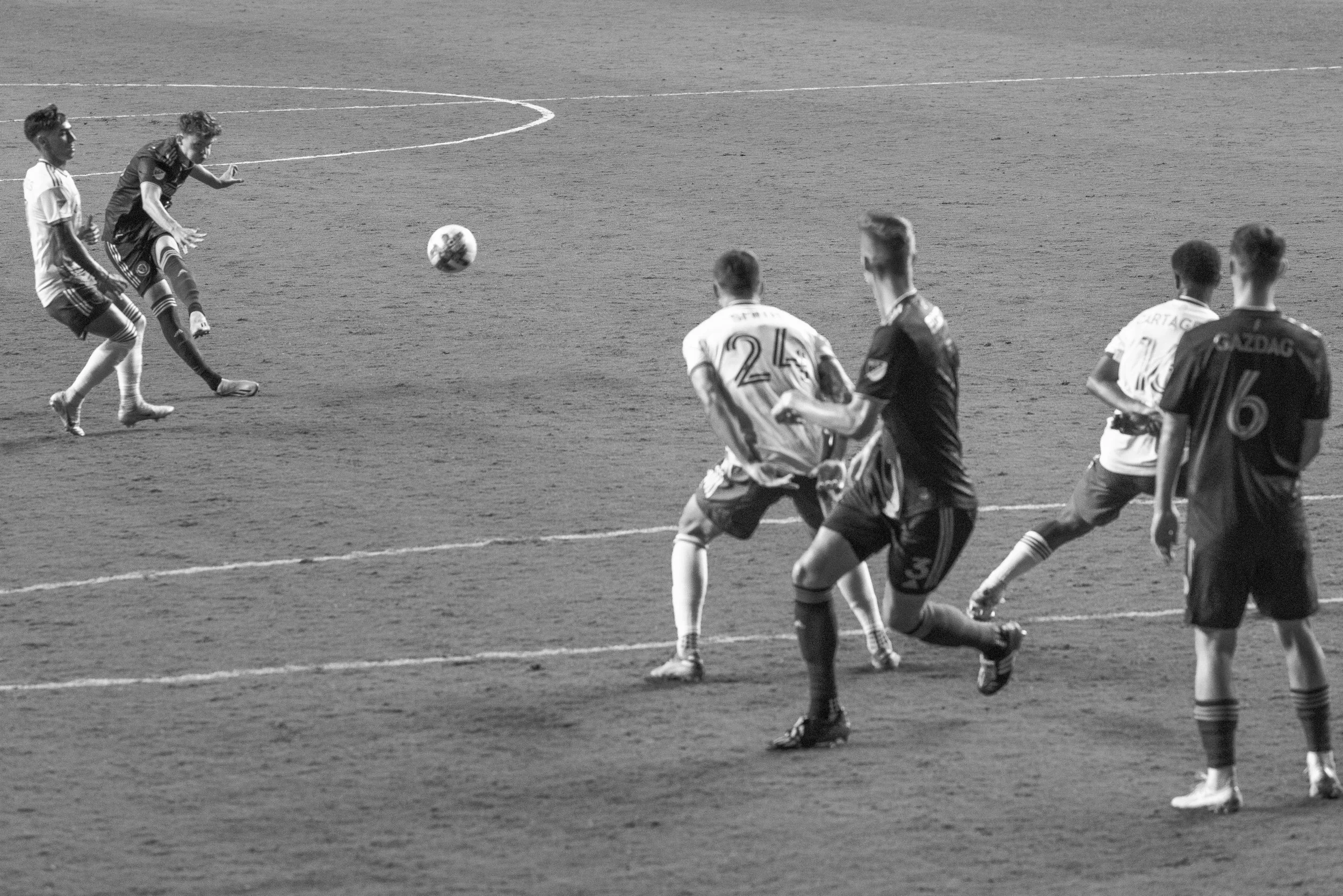 JackMcGlynnFreeKick_vORL.JPG