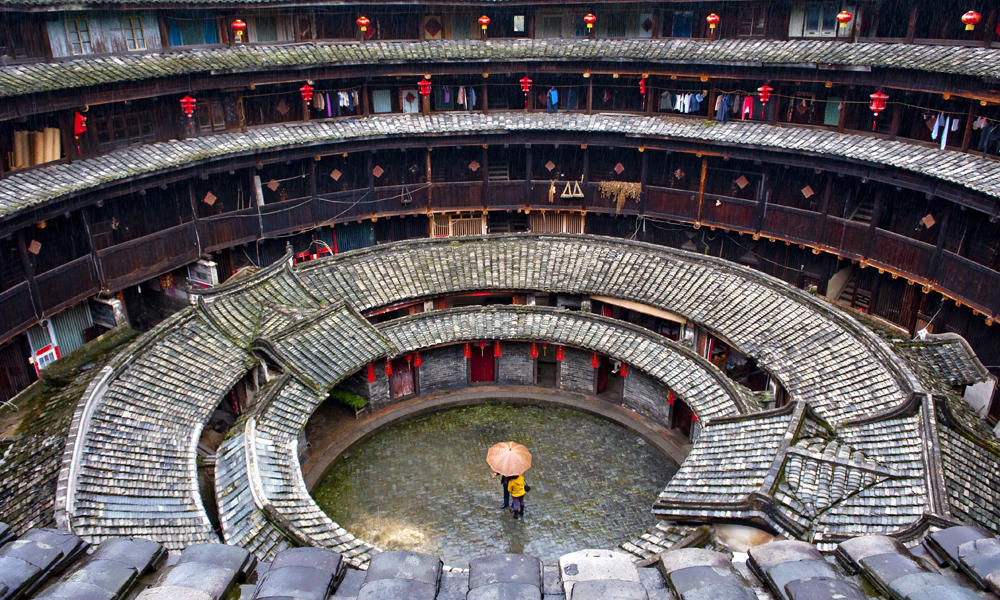 Inside_Hakka_Housing_Xiamen_China1000x600.jpg