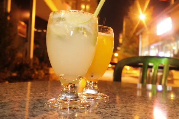 Caipirinha in front of a Maracujinha
