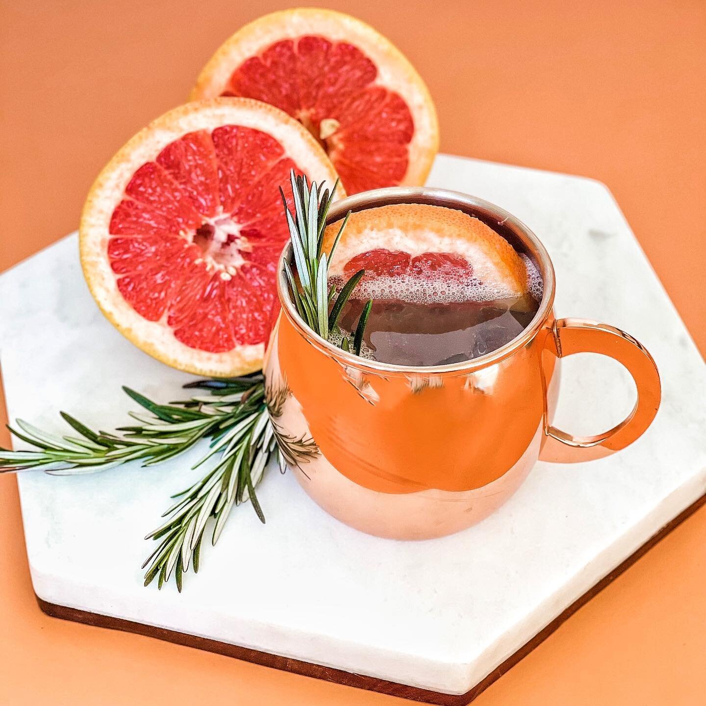 Who doesn&rsquo;t love a good Moscow Mule?⁣
⁣
Since it&rsquo;s Moscow Mule Day, I put a little twist on it using ingredients already in my fridge - rosemary and grapefruit, which makes this already refreshing cocktail even more so. ⁣
⁣
Link in my bio