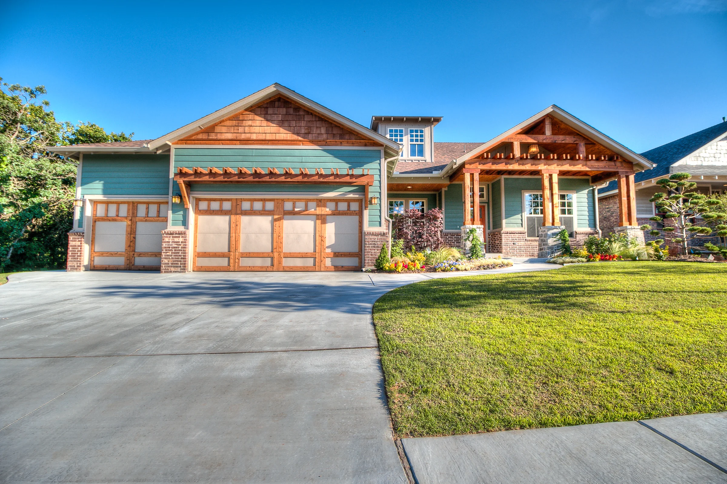 7208 SKIPPING STONE DR-2 (2).JPG