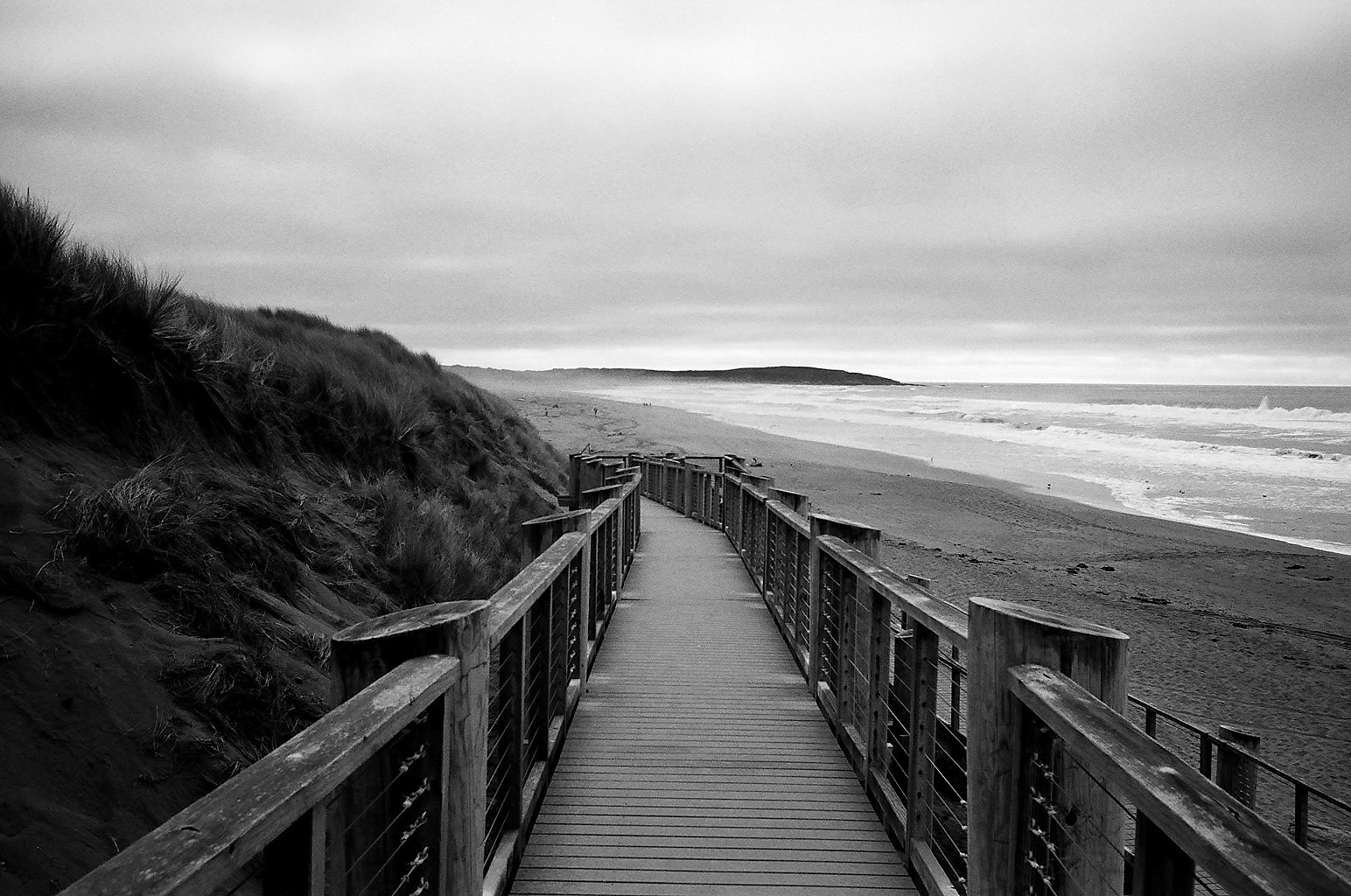 Sunday walk with Leica M4, 50 Summicron, Kodak Tmax 100