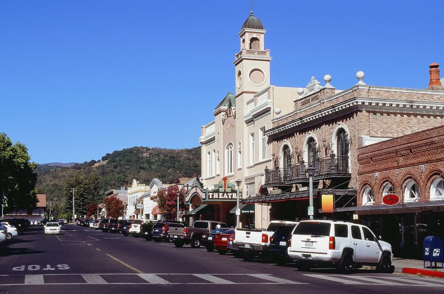 Town Square Sonoma, CA. Pentax ME, SMC Pentax-M 50mm f/1.7 on Velvia slide film