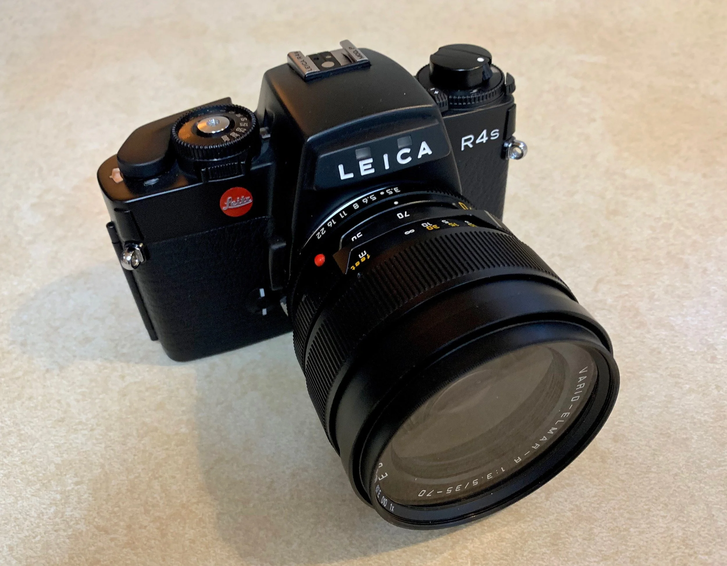 Leica R4s MOD-P black body with 35-70mm f/3.5 Vario-Elmar-R