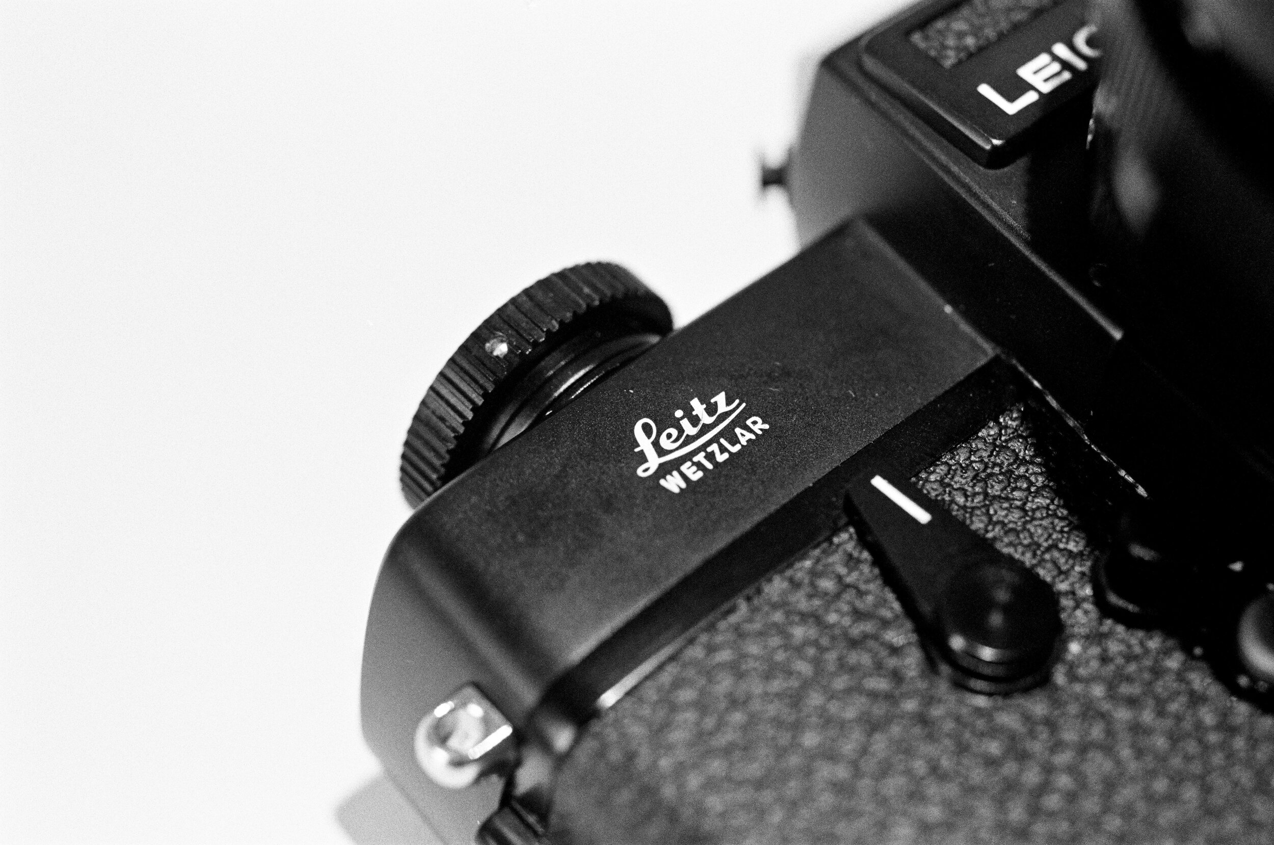 Leicaflex SL2.jpg