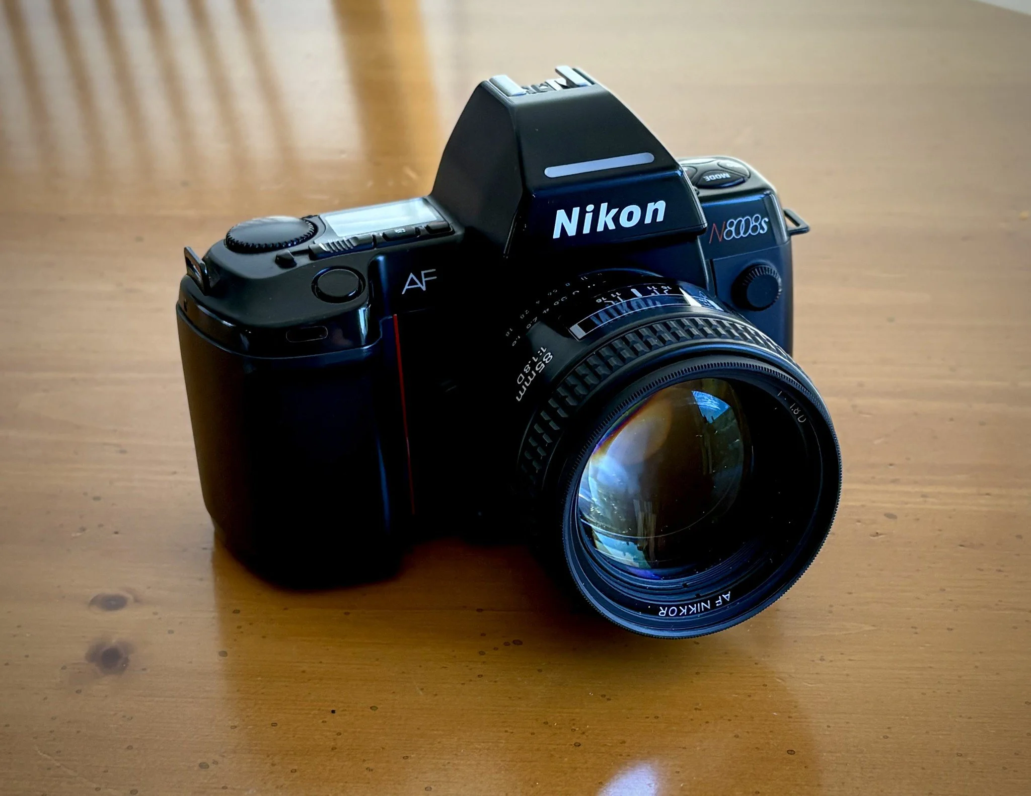 Nikon N8008S