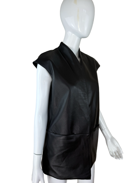 blackvestside.png