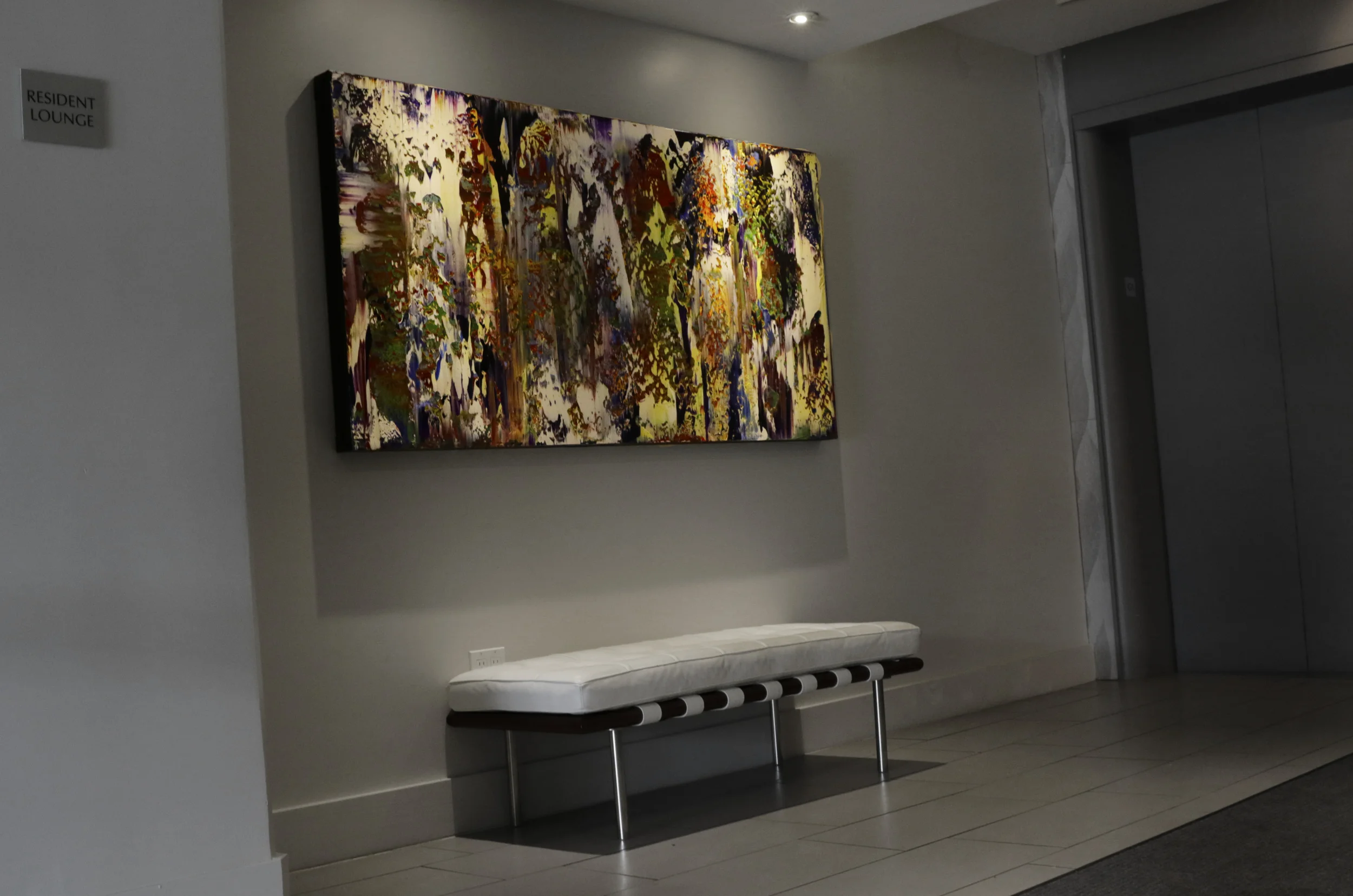Lounge009.jpg
