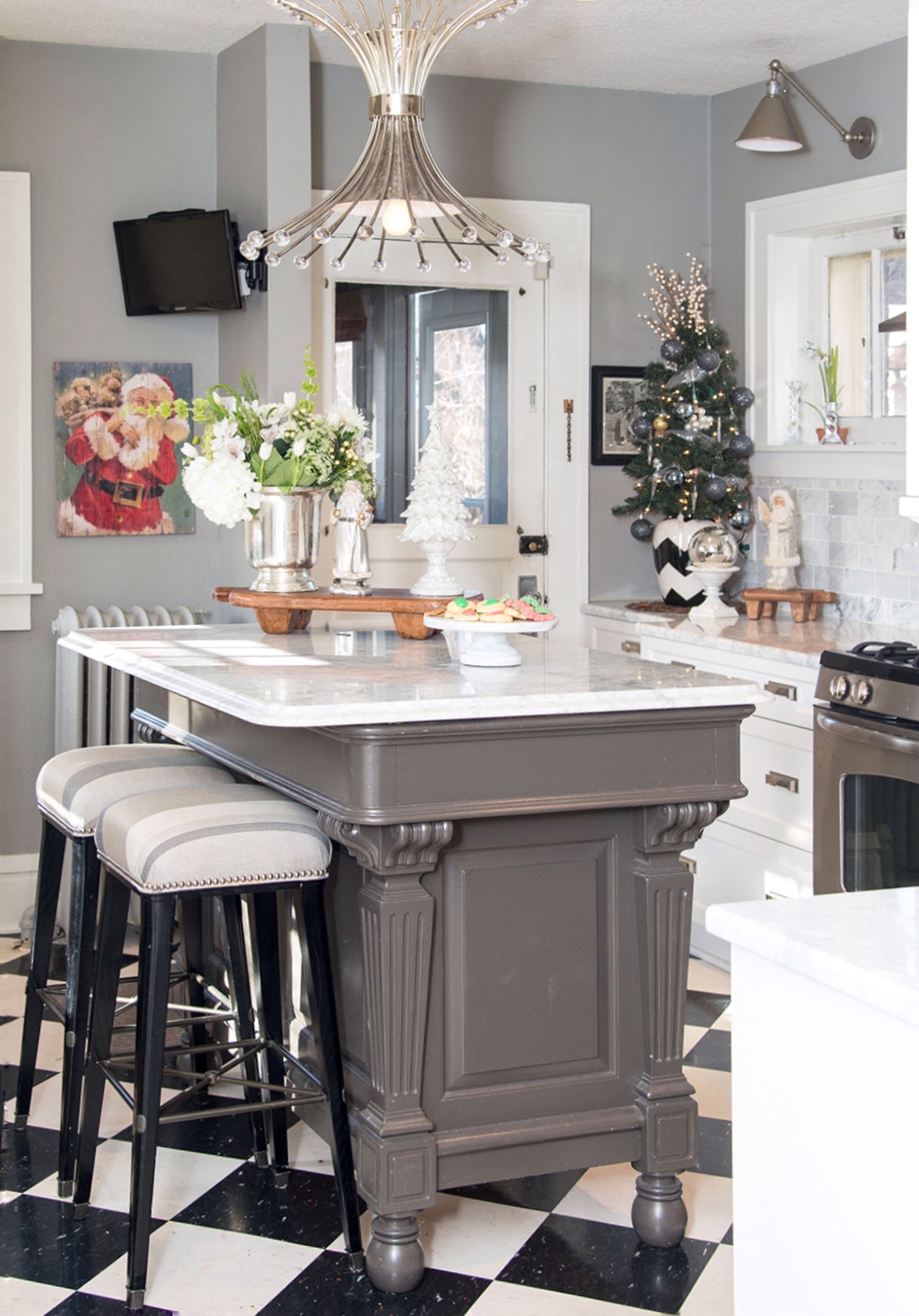 Small touches around the kitchen keep things cheery and functional while we make Christmas cookies.