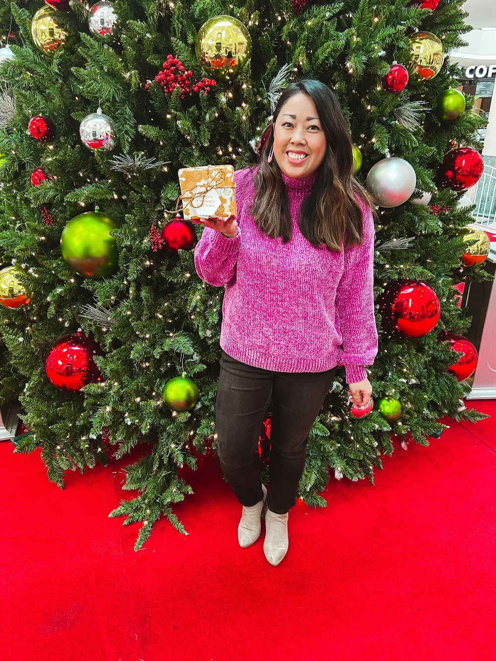 Woodland Hills Mall Dillards Christmas Sales 2022 Last Minute Gift Ideas With Woodland Hills Mall — Hey Thuy