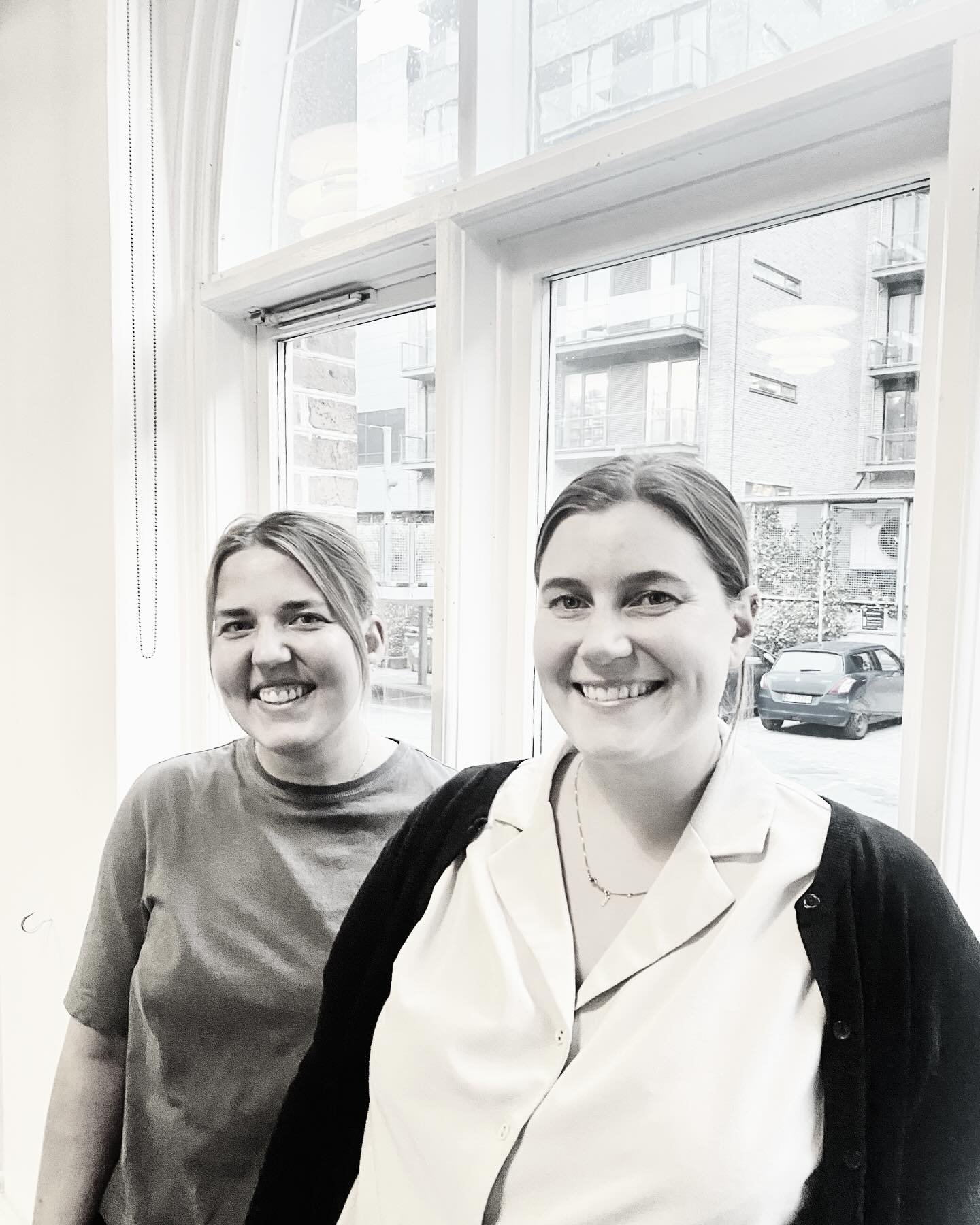 Anne Sofie og Kristina er vores nye 1. Alter. Sammen med vores veteran Mette udg&oslash;r de 1. Alt-gruppen. ❤️
Vidste du at vi er inddelt i 8 stemmegrupper + beat? Og du kan blive en del af tenor eller bas gruppen! Blot g&aring; ind p&aring; vores h