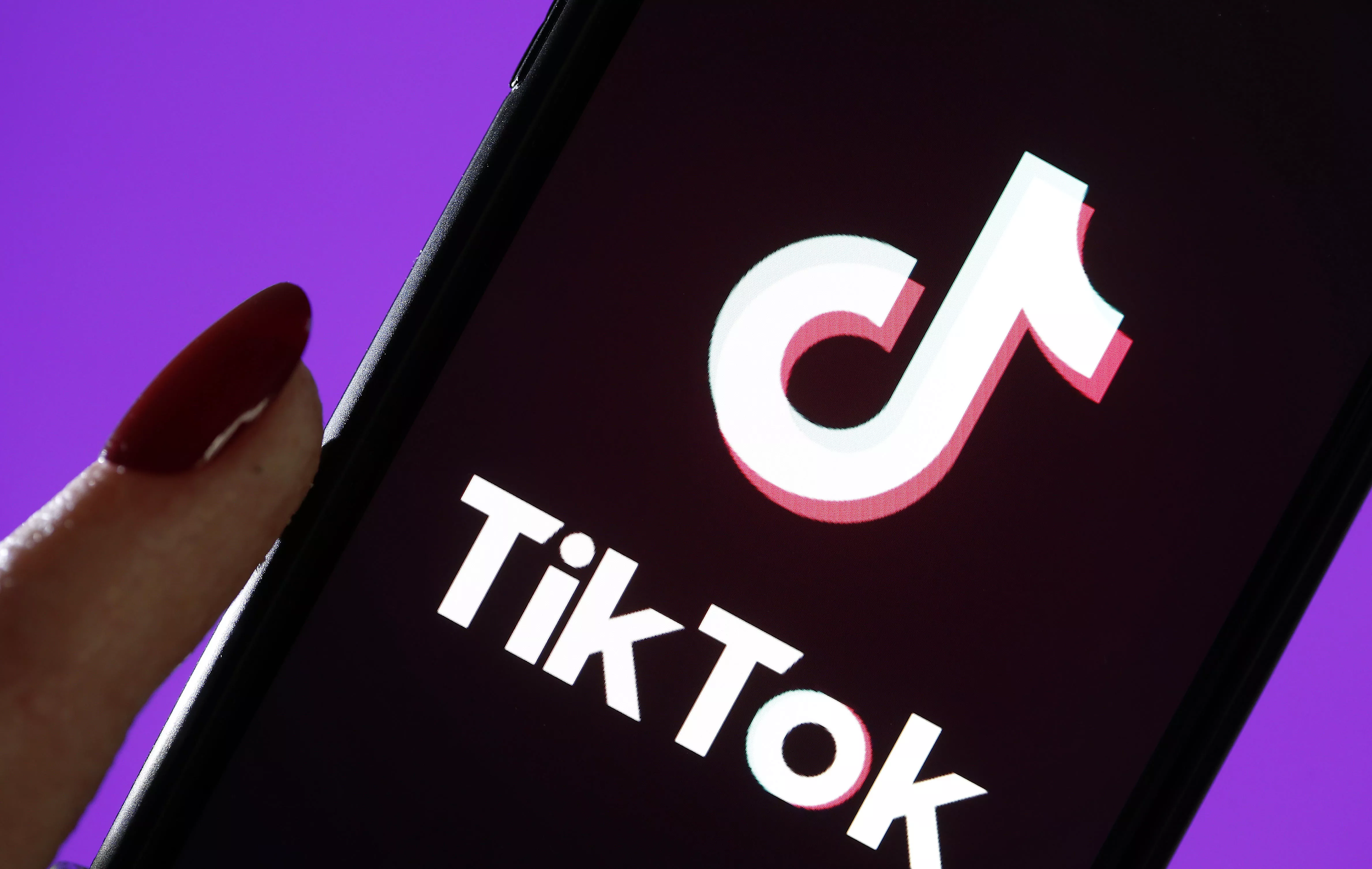 Tiktok Tries Referral Rewards To Drive Downloads Socially Powerful