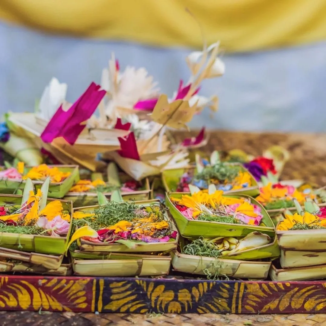 Canang Sari in Bali: The Meaning Behind Bali’s Daily Offerings