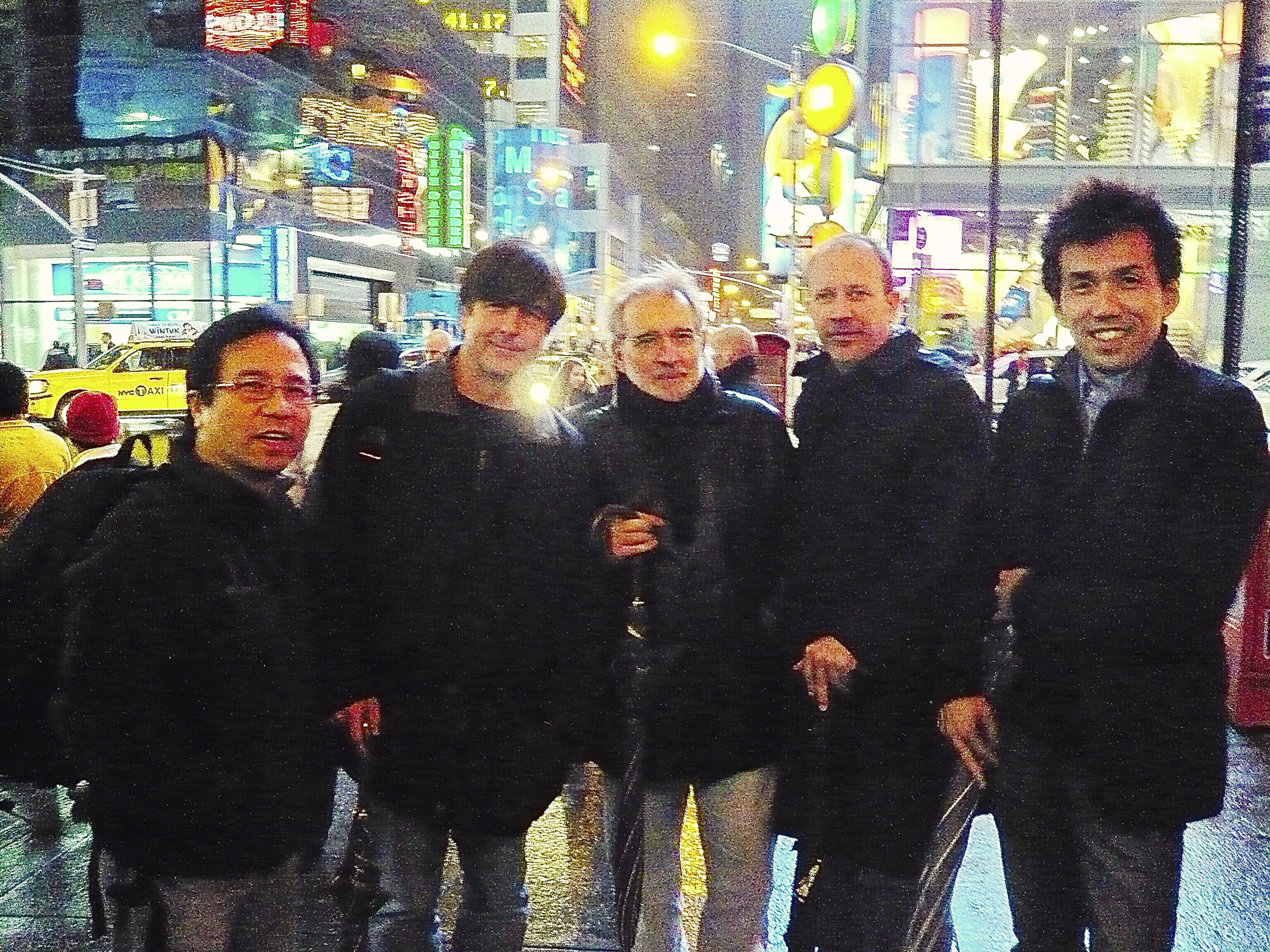  Larry Mah, Thomas Newman, Mike Zainer, Shinnosuke Miyazawa In Times Square. 