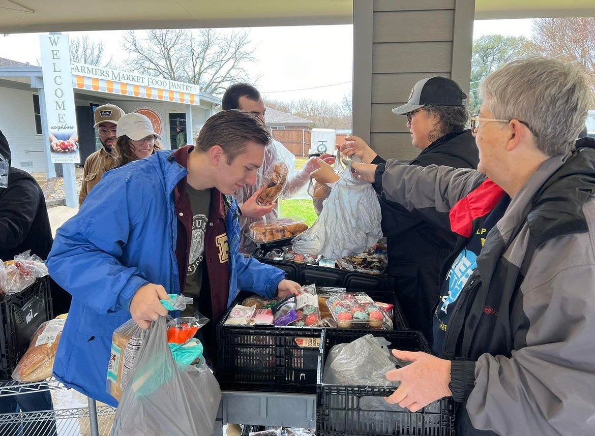 Heart of the City: Food Pantry & Prayer