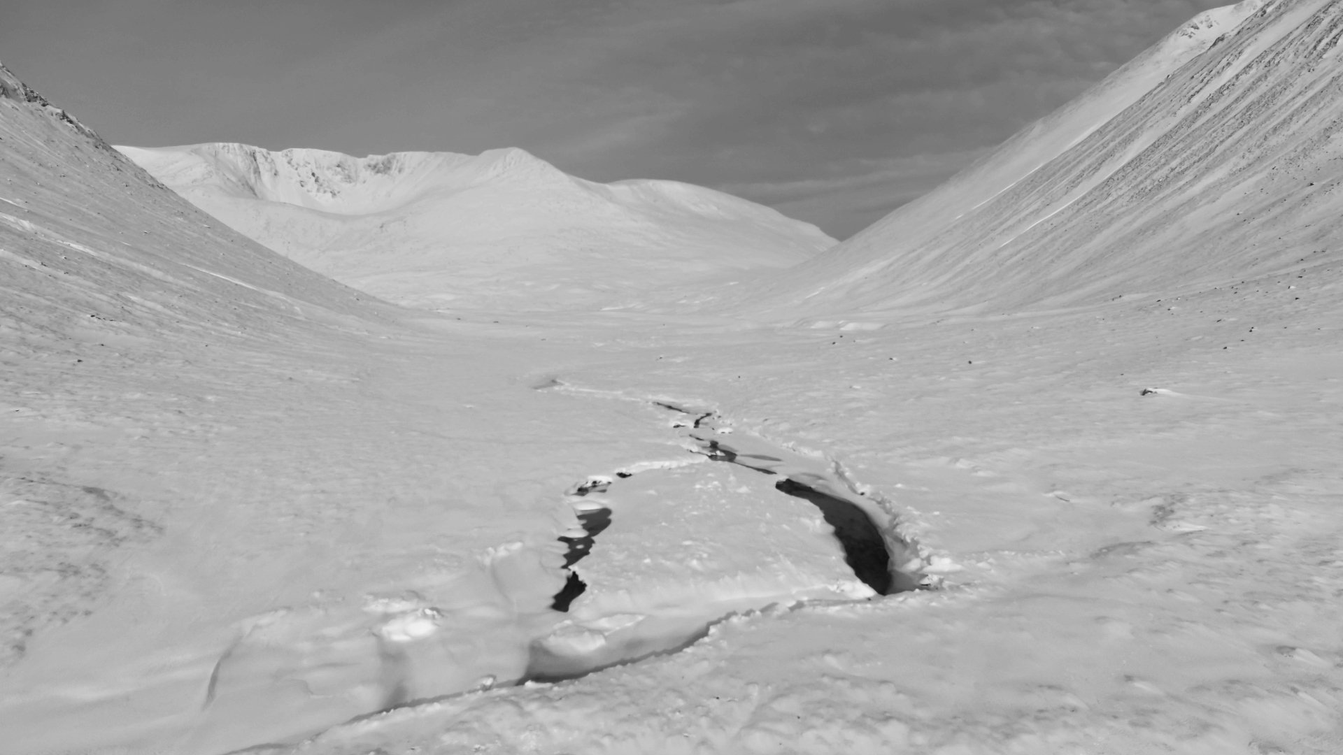 UPSTREAM MASTER CONFORM (DNXHD).00_16_24_01.Still008.jpeg