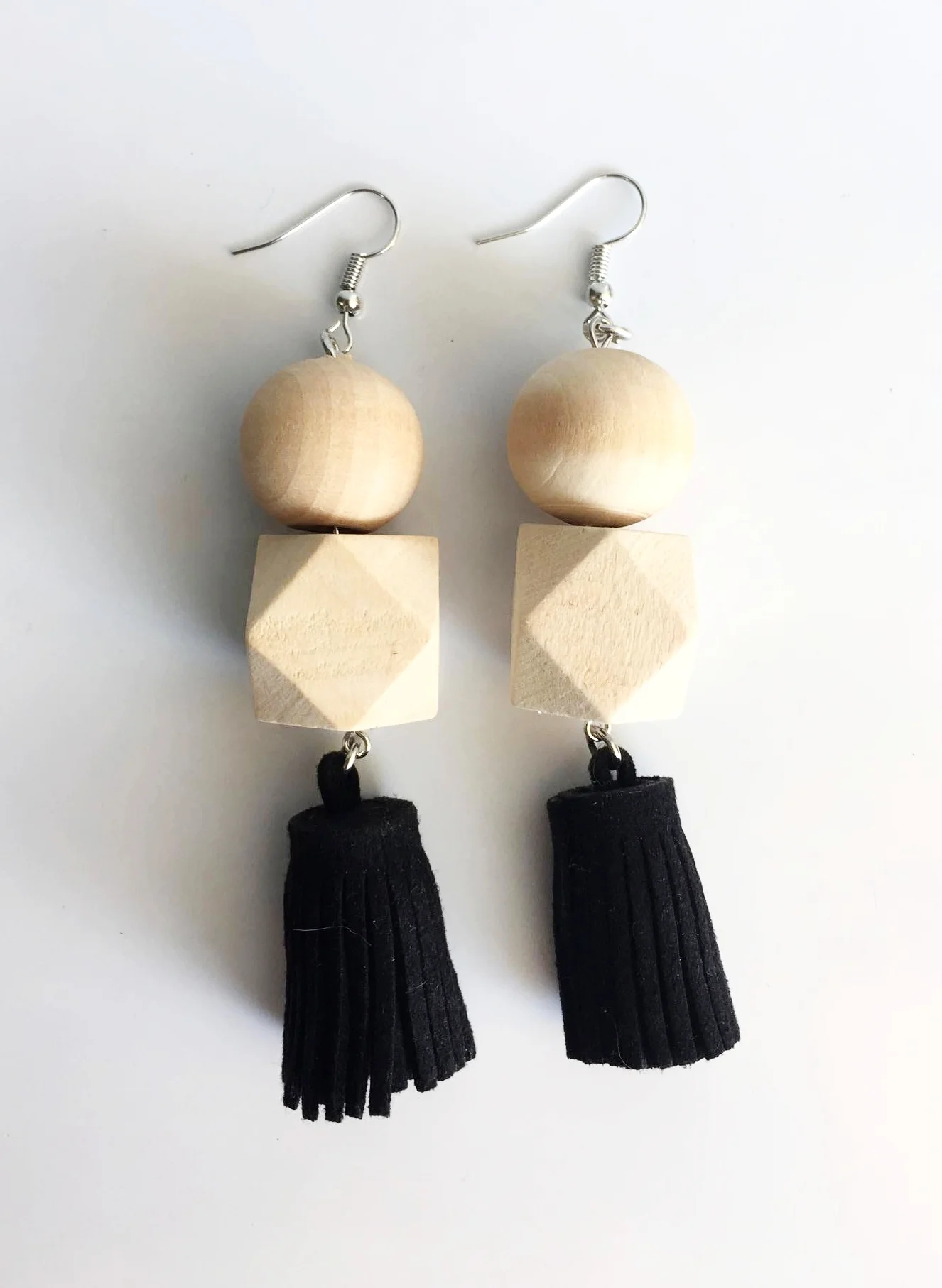 blacktassel.jpg