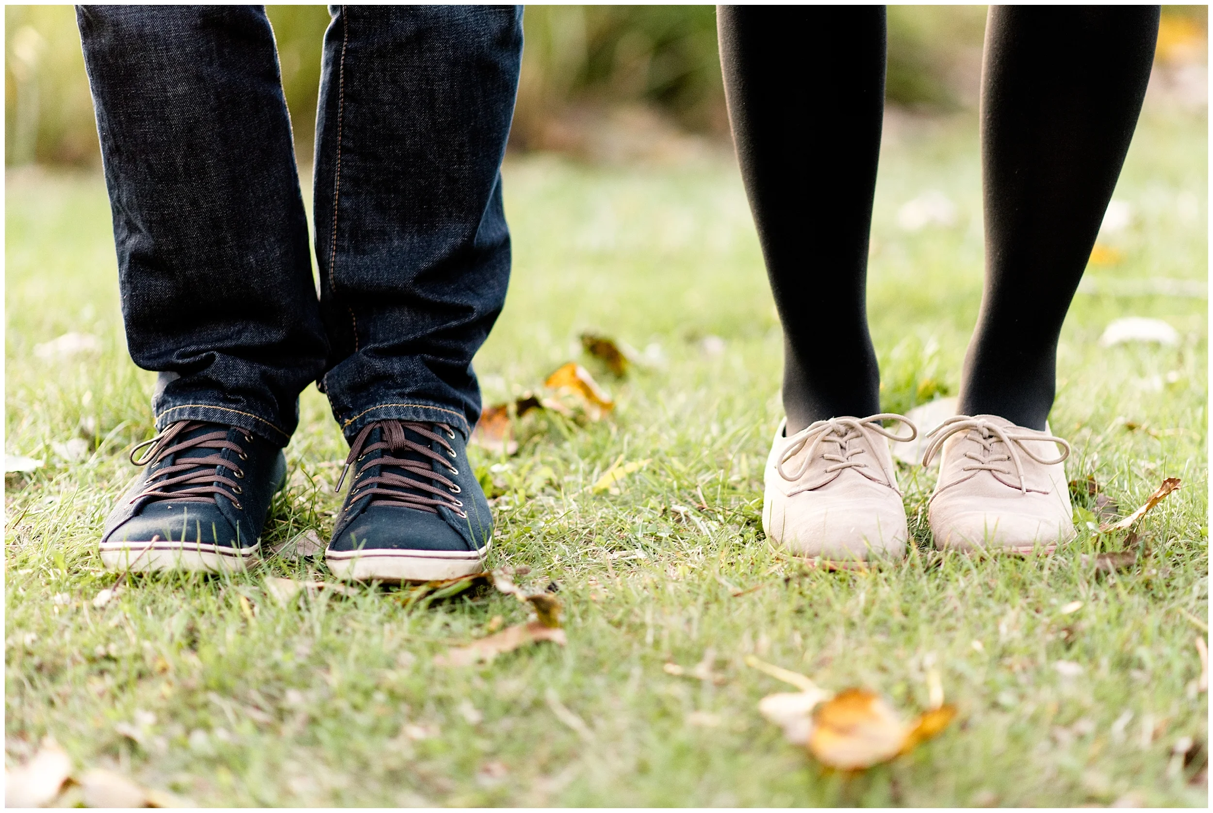 Weddings_by_Raisa_Photography_Grand_Rapids_October_Fall_Engagement_Milwaukee_Wisconsin_Photographer_0027.jpg