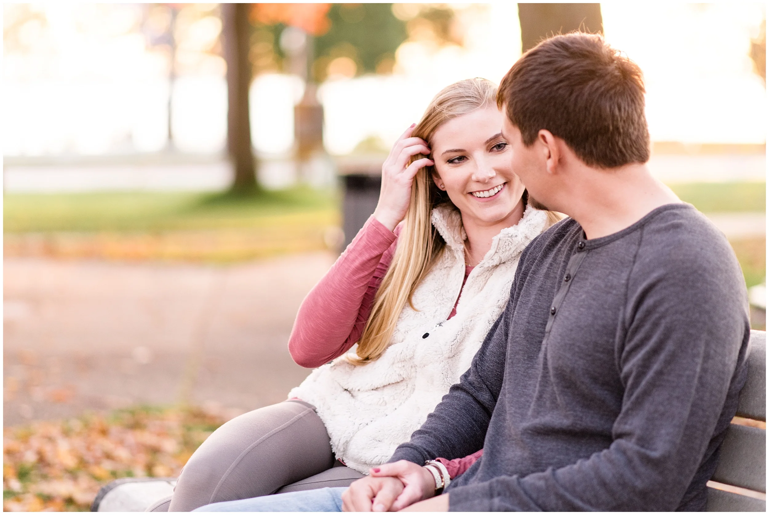 Weddings_by_Raisa_Photography_Cadillac_Michigan_October_Fall_Engagement_Milwaukee_Wisconsin_Photographer_0020.jpg