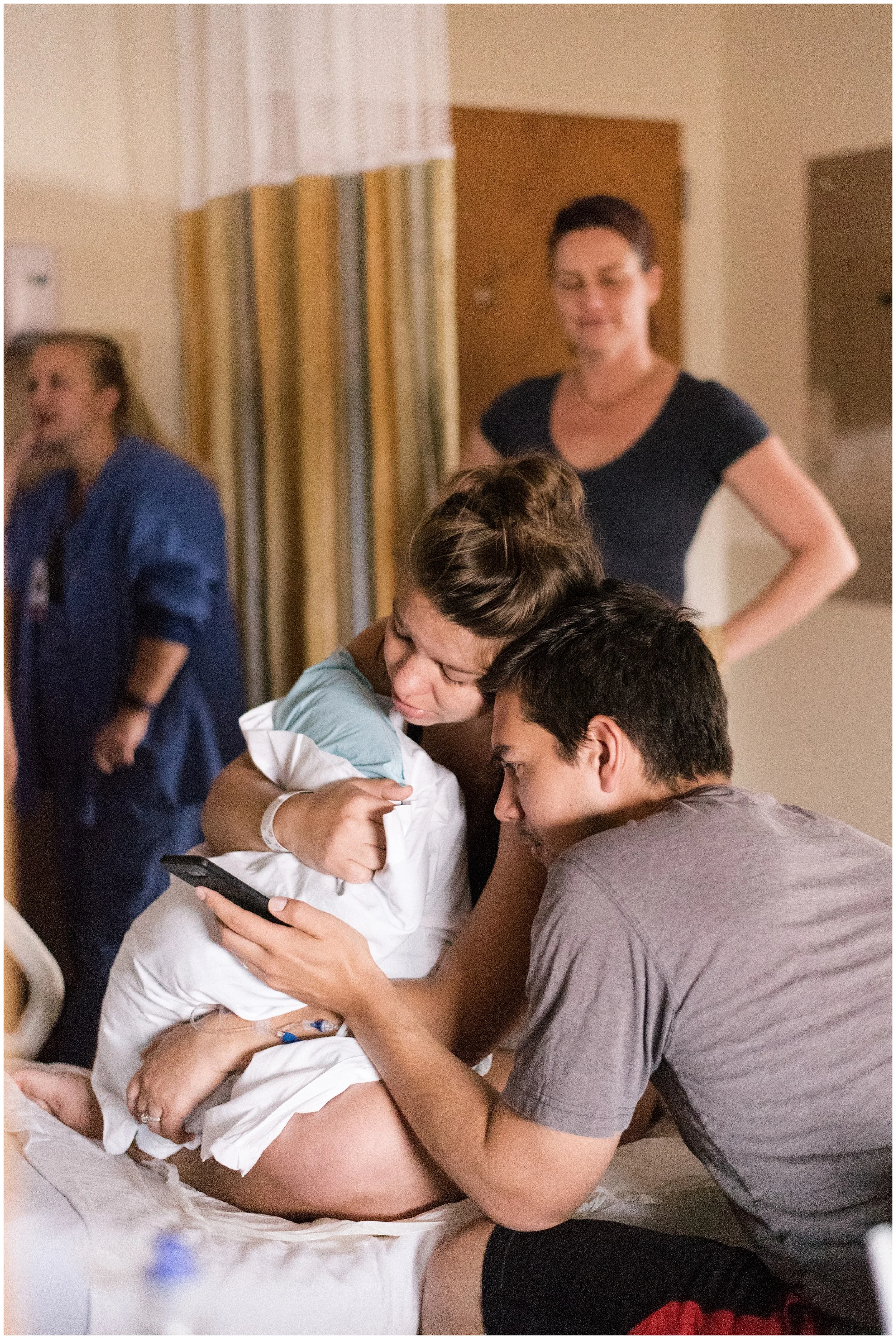 columbia-st-marys-vbac-milwaukee-birth-photographer_0016.jpg