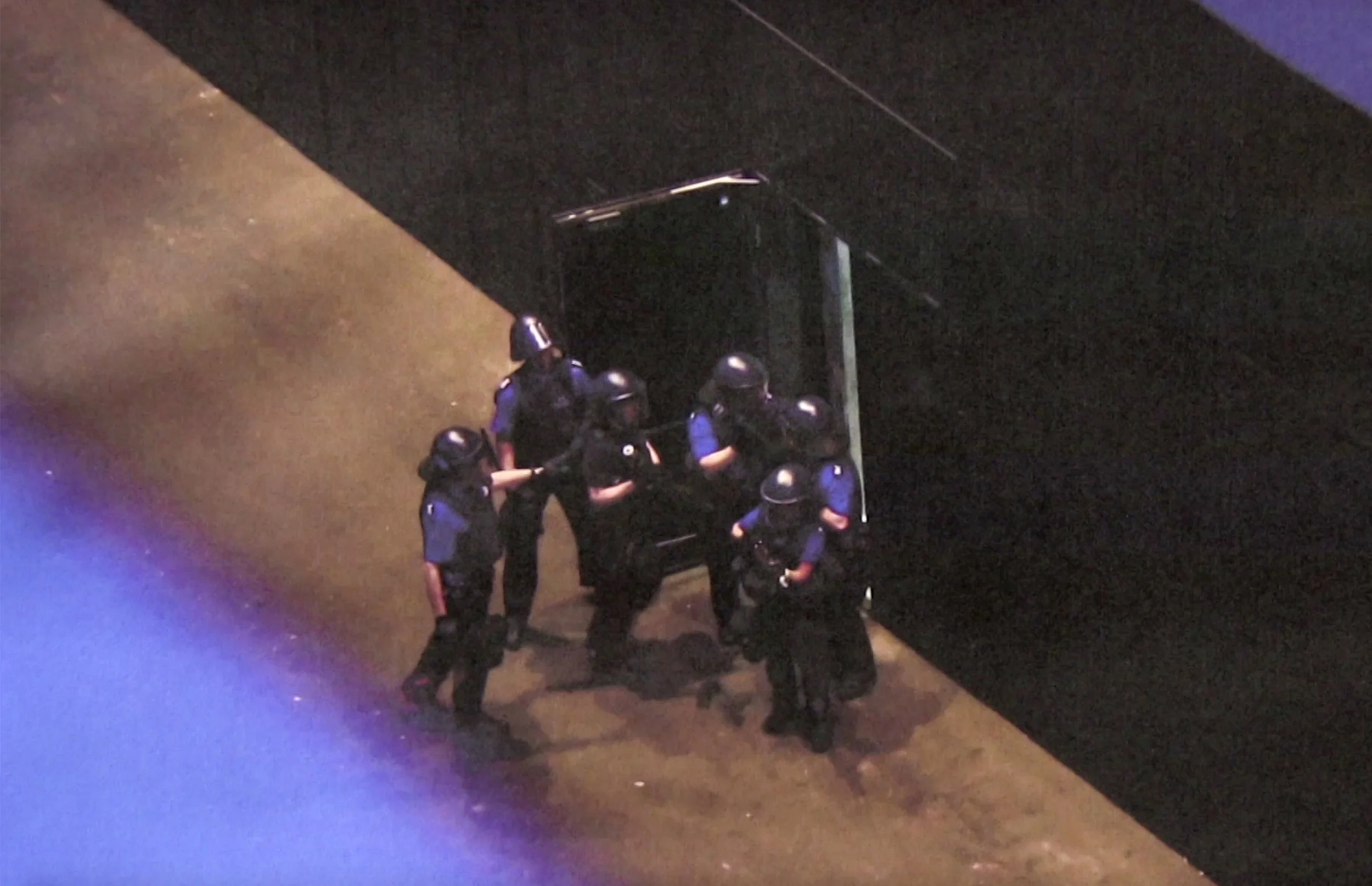 Margareta Kern, ‘ bodies (that) can’t take anymore. images (that) can’t take anymore ’, HD video, loop, 2003