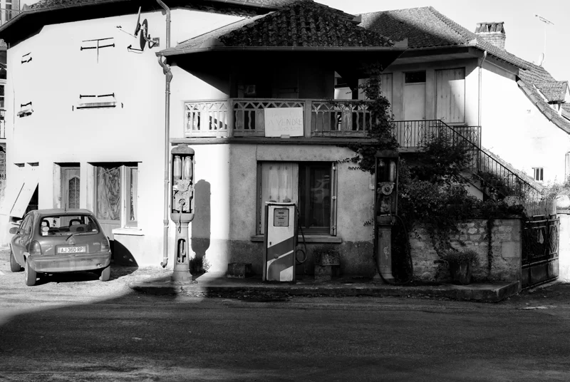 Viewfinder - tips vakantiefoto - vergane glorie - facades - uitstalramen - Stephan Vanfleteren - 8.jpg