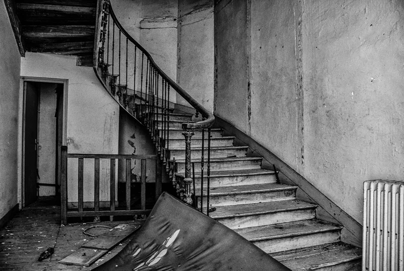 Viewfinder - tips vakantiefoto - vergane glorie - facades - uitstalramen - Stephan Vanfleteren - 12.jpg