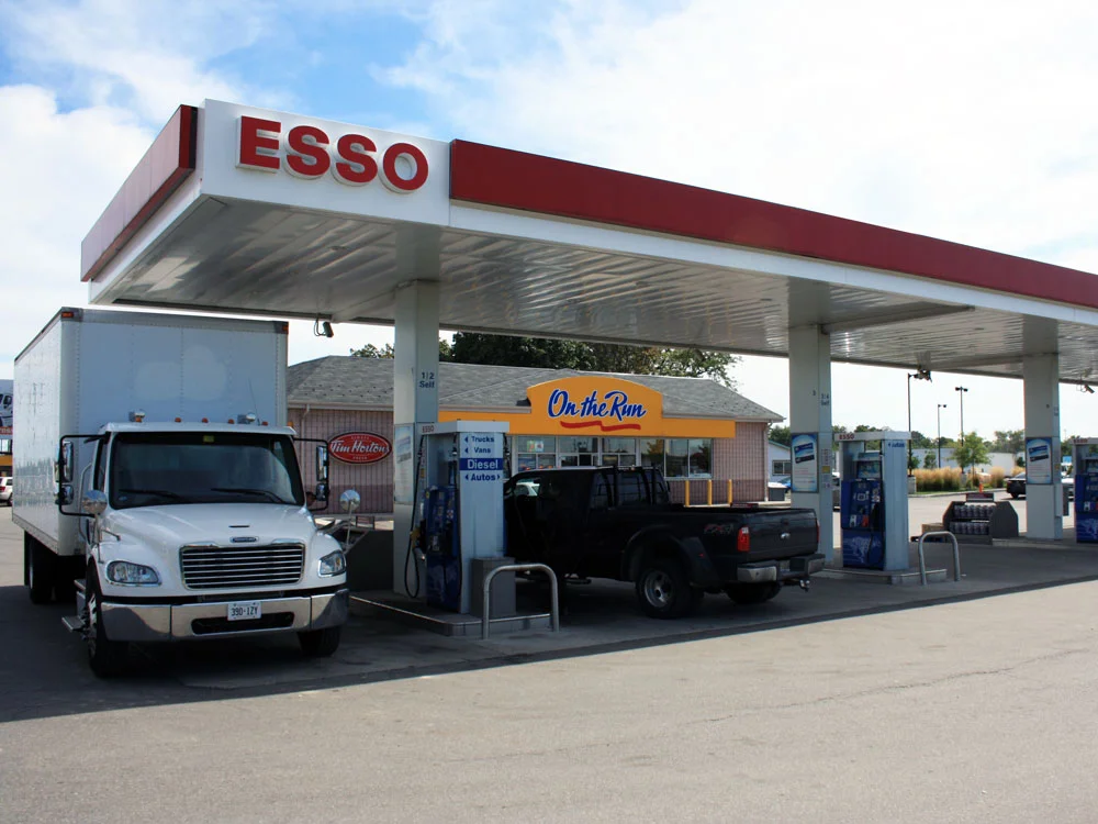 Esso service station - Dixie & 401 Hwy, Mississauga ON