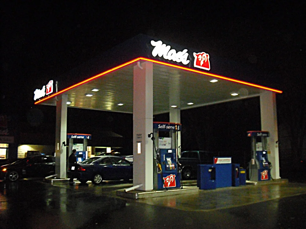 Mac's canopy at night - Angus ON
