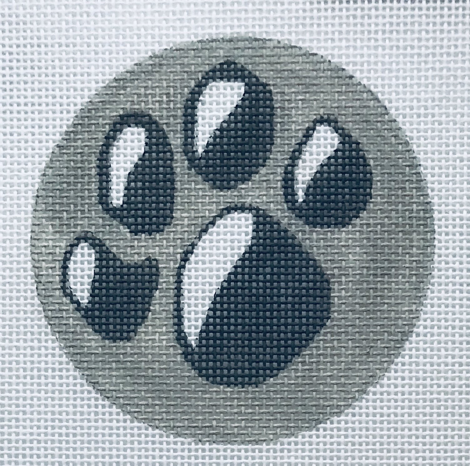 Gray Paw Round (Stitch with your team colors) ALPA1 3” round on 18 mesh