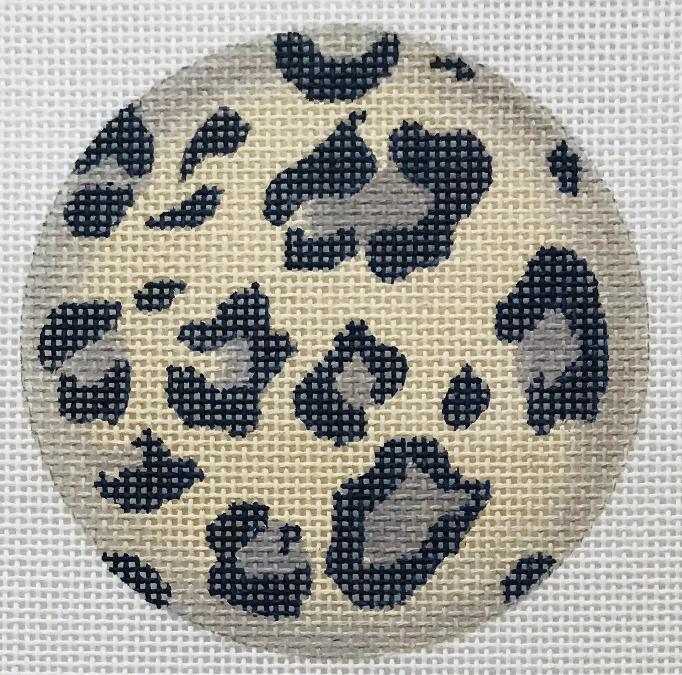 Snow Leopard Round ALSC-13” round on 18 mesh