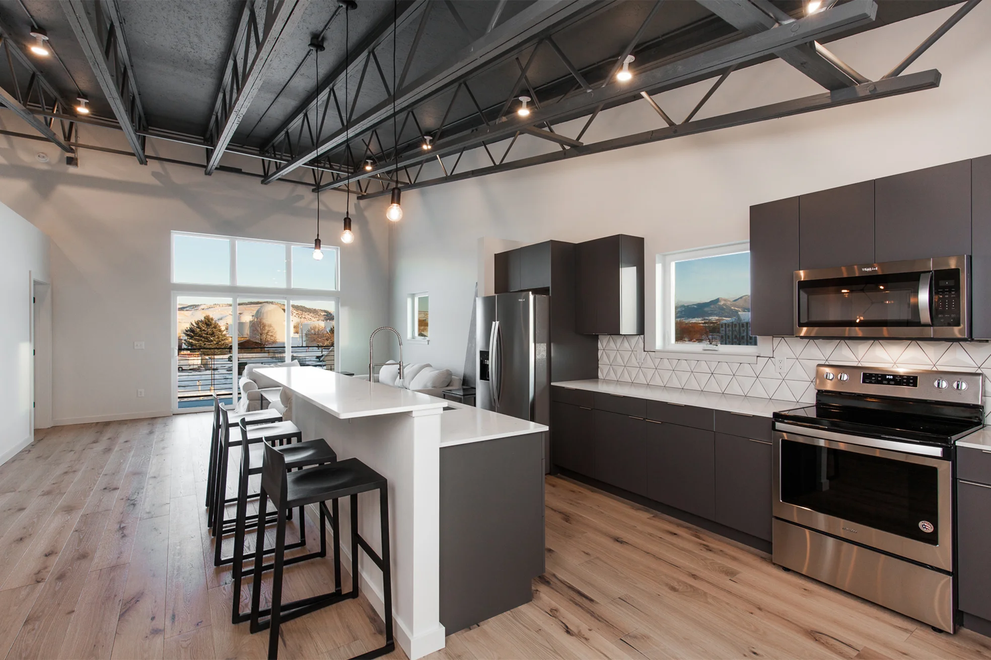 Saul Creative-615 Nickels Drive-Unit 101-8796.jpg