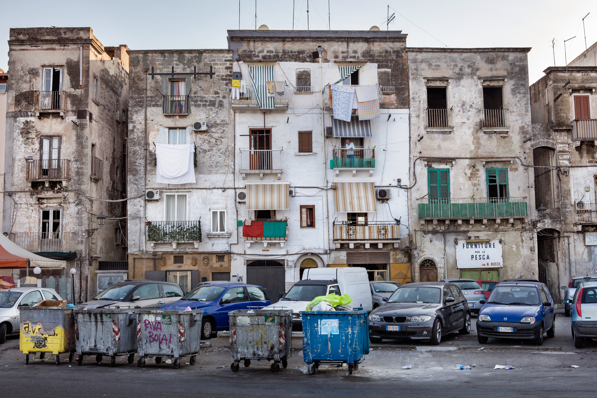  Taranto, Italia, 26 Settembre 2013. Parte bassa della Città Vecchia di Taranto, composta principalmente da case di pescatori. Nel 2011, l’amministrazione tarantina aveva attivato la procedura per far riconoscere la Città Vecchia come Patrimonio dell