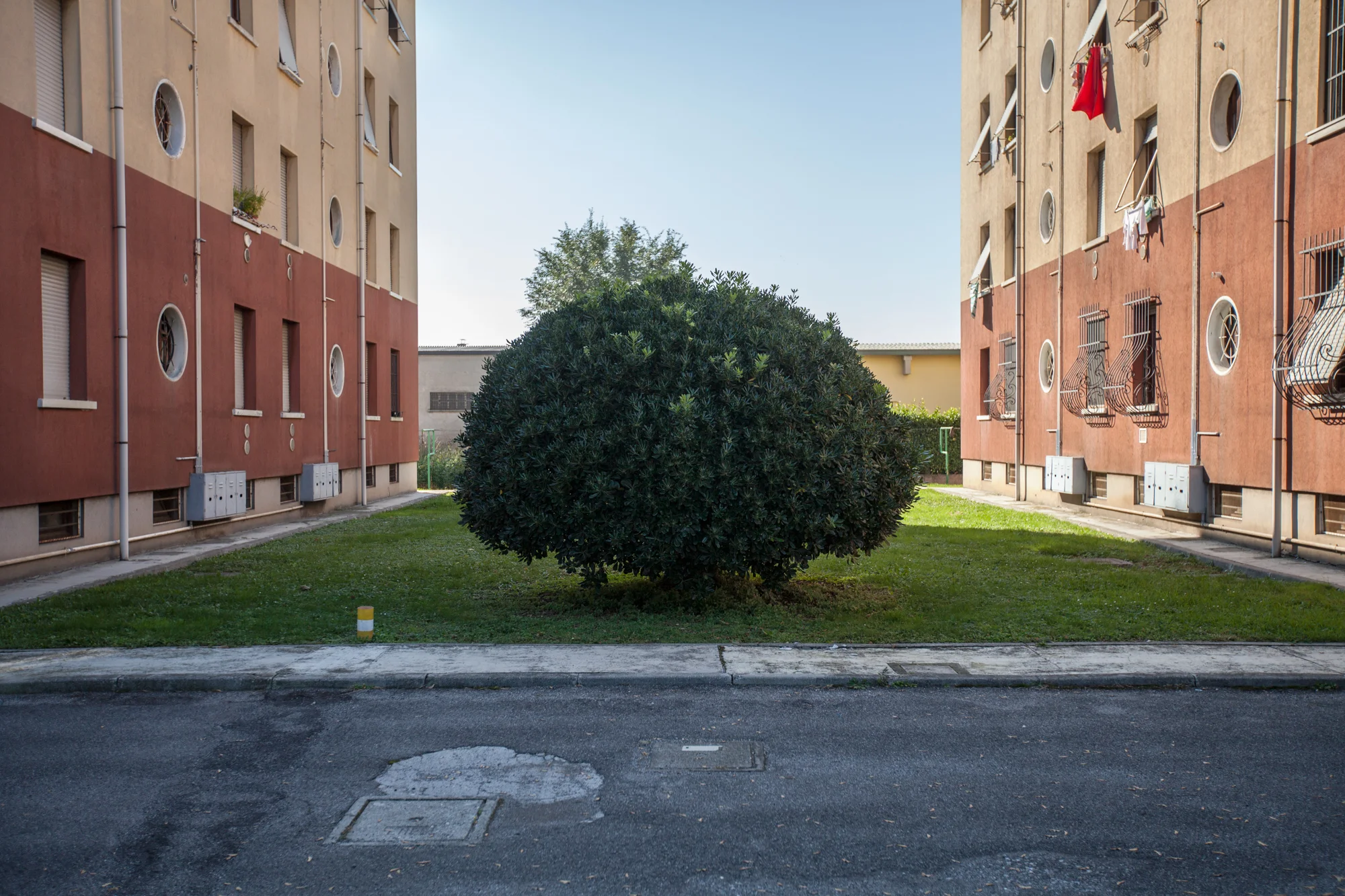Le case popolari di proprietà della Caffaro. Brescia / Italia. Ottobre 2013